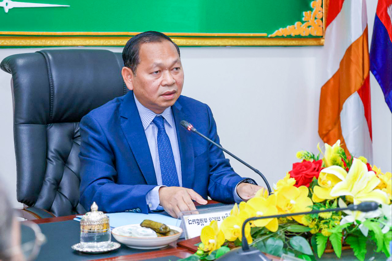 ឯកឧត្តម ឆាយ ឫទ្ធិសែន អញ្ជើញជាអធិបតីក្នុងពិធីបើកវគ្គបណ្ដុះបណ្ដាលមន្រ្ដីរាជការក្រោមប្រធានបទ “ការពង្រឹងសមត្ថភាពមន្ដ្រីរាជការលើវិស័យអភិវឌ្ឍន៍ជនបទ” នៅទីស្ដីការក្រសួងអភិវឌ្ឍន៍ជនបទ
