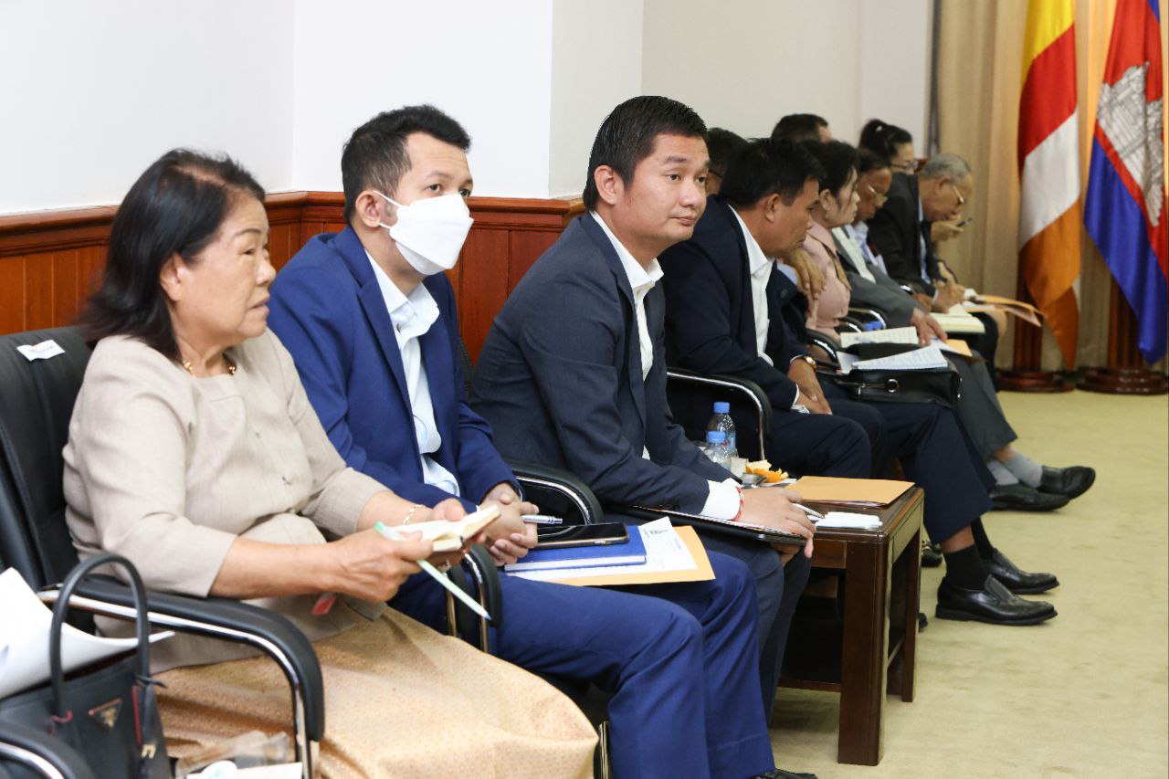 ឯកឧត្តម ឆាយ ប្ញទ្ធិសែន អញ្ជើញដឹកនាំកិច្ចប្រជុំបូកសរុបវឌ្ឍនភាពការងារប្រចាំខែធ្នូ ឆ្នាំ២០២៣ និងលើកទិសដៅការងារខែមករា ឆ្នាំ២០២៤ របស់ក្រសួងអភិវឌ្ឍន៍ជនបទ 13 11 1