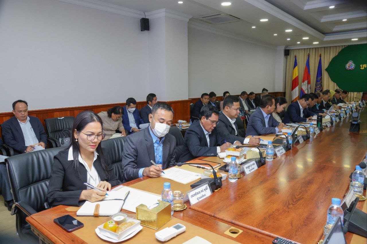 ឯកឧត្តម ឆាយ ប្ញទ្ធិសែន អញ្ជើញដឹកនាំកិច្ចប្រជុំបូកសរុបវឌ្ឍនភាពការងារប្រចាំខែធ្នូ ឆ្នាំ២០២៣ និងលើកទិសដៅការងារខែមករា ឆ្នាំ២០២៤ របស់ក្រសួងអភិវឌ្ឍន៍ជនបទ 6 4 8