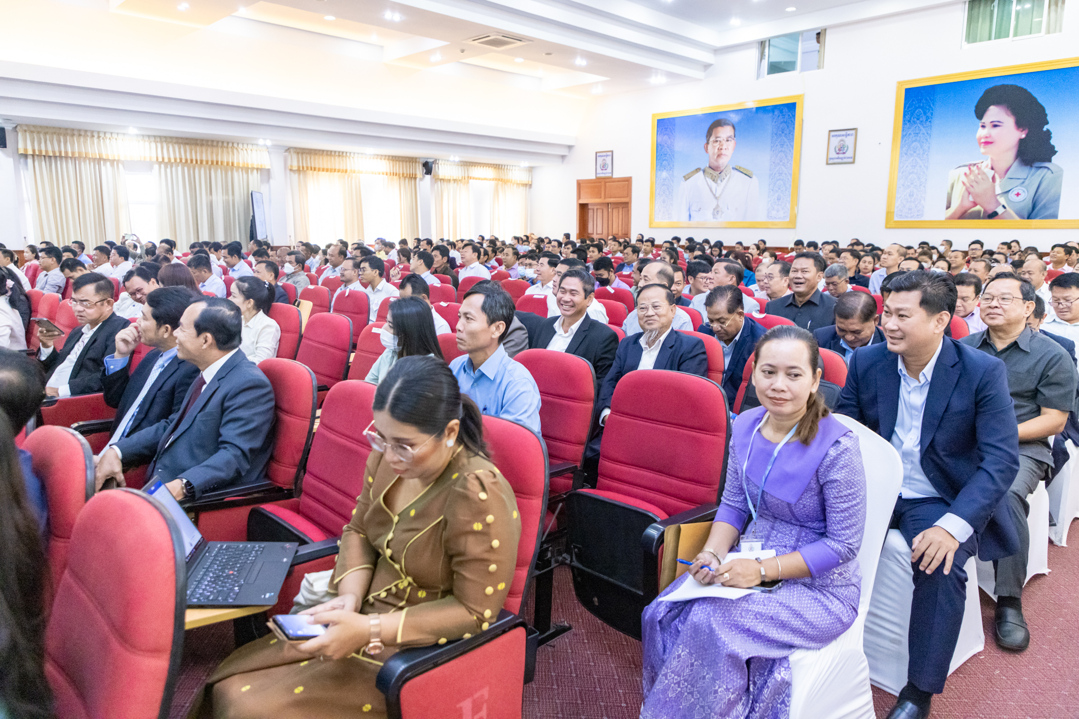 ឯកឧត្ដម ឆាយ ប្ញទ្ធិសែន អញ្ជើញជាអធិបតីក្នុងកម្មវិធីបិទកិច្ចប្រជុំបូកសរុបលទ្ធផលការងារឆ្នាំ២០២៣ និងលើកទិសដៅការងារឆ្នាំ២០២៤ របស់ក្រសួងអភិវឌ្ឍន៍ជនបទ 8 410A0314