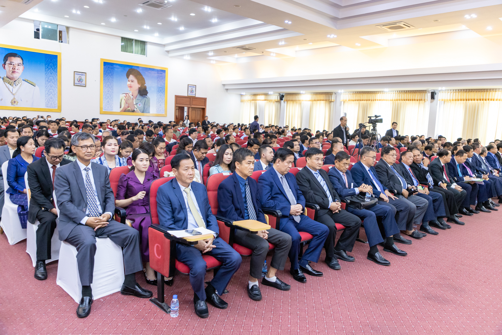 ឯកឧត្ដម ឆាយ ប្ញទ្ធិសែន អញ្ជើញជាអធិបតីក្នុងកម្មវិធីបិទកិច្ចប្រជុំបូកសរុបលទ្ធផលការងារឆ្នាំ២០២៣ និងលើកទិសដៅការងារឆ្នាំ២០២៤ របស់ក្រសួងអភិវឌ្ឍន៍ជនបទ 13 410A9639