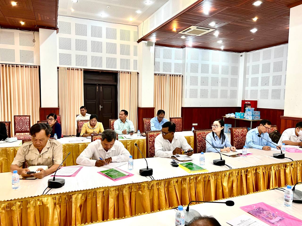 ឯកឧត្ដម ជាម ហ៊ីម អញ្ជើញជាអធិបតីភាពកិច្ចប្រជុំថ្នាក់ខេត្តស្តីពី ការពន្លឿនស្ថានភាពបញ្ចប់ការបន្ទោបង់ពាសវាលពាសកាល (ODF) 7 photo 2023 12 15 21 49 01