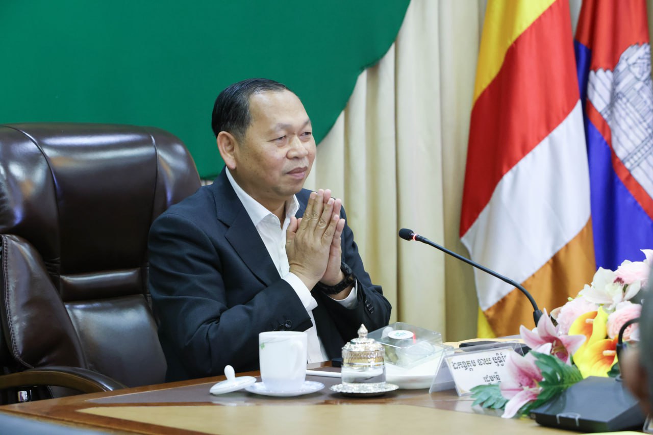 ឯកឧត្តម ឆាយ ឫទ្ធិសែន រដ្ឋមន្ត្រីក្រសួងអភិវឌ្ឍន៍ជនបទ អញ្ជើញដឹកនាំកិច្ចប្រជុំពិនិត្យ និងពិភាក្សាលើខ្លឹមសារនៃផែនការថវិកាសមិទ្ធកម្មឆ្នាំ២០២៤ របស់ក្រសួងអភិវឌ្ឍន៍ជនបទ 3 1 4