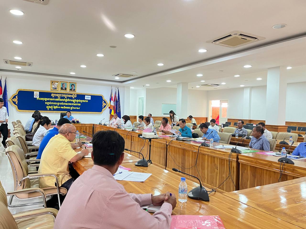 វគ្គបណ្តុះបណ្តាលអំពីគោលការណ៍ណែនាំផ្ទៀងផ្ទាត់ការបញ្ចប់ការបន្ទោរបង់ពាសវាលពាសកាល (ODF) ដល់មន្រ្តីជំនាញនៃមន្ទីរអភិវឌ្ឍន៍ខេត្ត មន្ទីរពាក់ព័ន្ធជុំវិញខេត្ត អាជ្ញាធរស្រុក /ឃុំ និងអង្គការដៃគូ 6 photo 2024 01 12 06 47 34