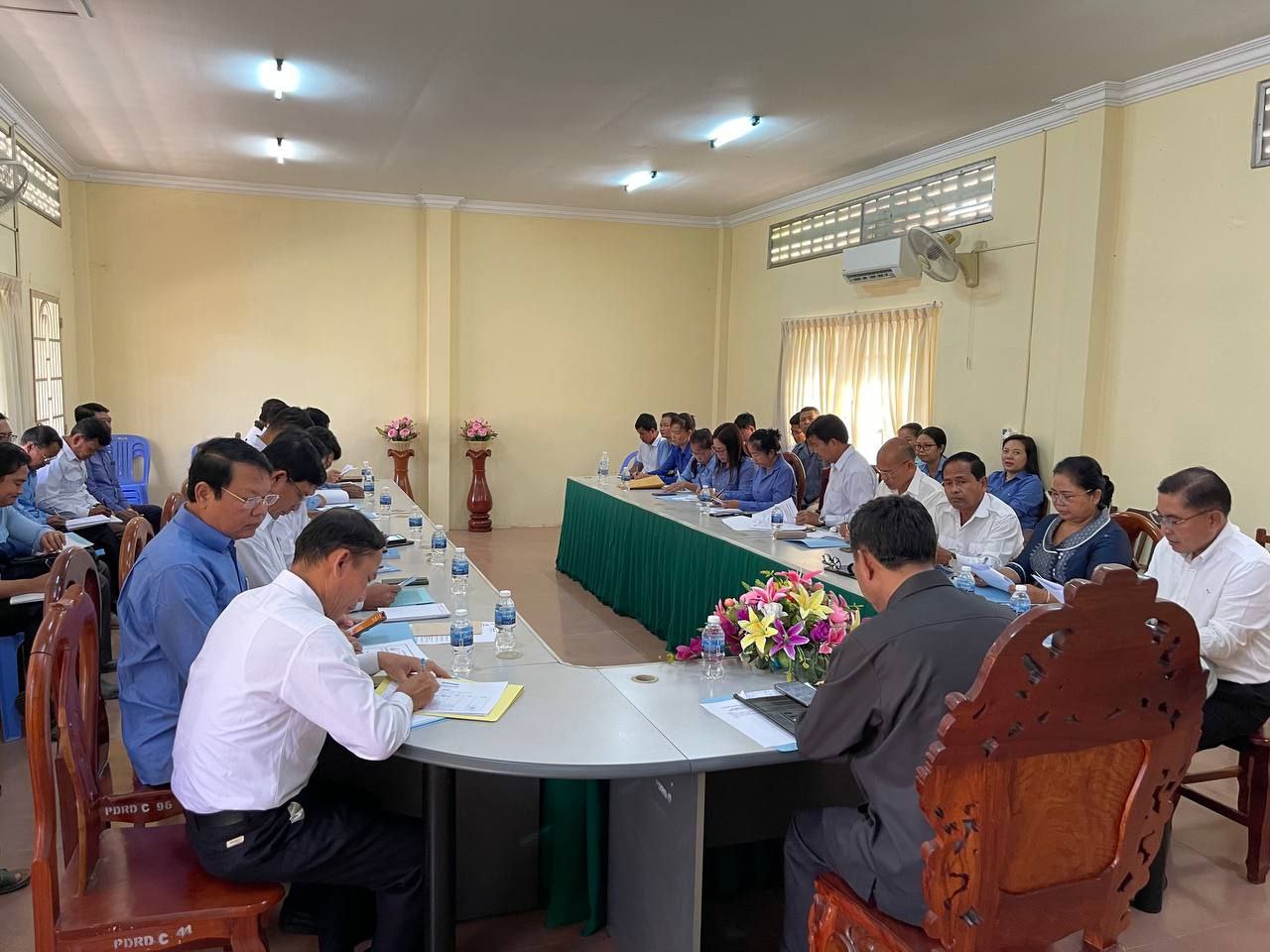 ឯកឧត្ដមបណ្ឌិត សៅ ជីវ័ន្ត អញ្ជើញចូលរួមជាអធិបតីភាព ក្នុងកិច្ចប្រជុំស្ដីពីការតាមដានត្រួតពិនិត្យ និងវាយតម្លៃ លើការអនុវត្តផែនការសកម្មភាពការងាររបស់មន្ទីរអភិវឌ្ឍន៍ជនបទ ខេត្តបាត់ដំបង 6 photo 2024 01 12 17 03 17 2