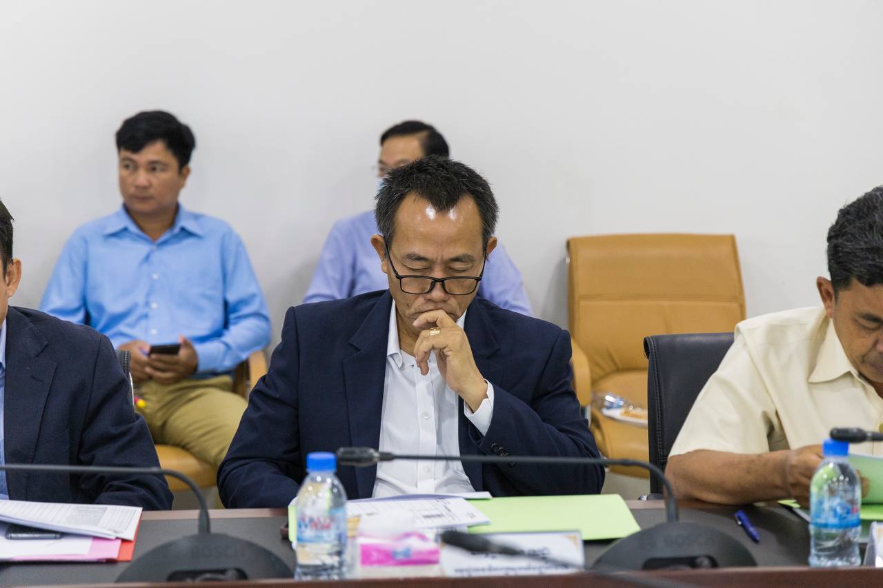 ឯកឧត្តមបណ្ឌិត នួន ដាញ៉ិល ដឹកនាំកិច្ចប្រជុំស្តីពីវឌ្ឍនភាពការងារប្រចាំខែមករា និងលើកទិសដៅបន្ត របស់នាយកដ្ឋានផ្លូវលំជនបទ 6 photo 2024 01 17 16 51 51 2