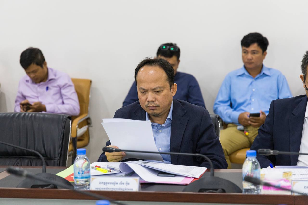 ឯកឧត្តមបណ្ឌិត នួន ដាញ៉ិល ដឹកនាំកិច្ចប្រជុំស្តីពីវឌ្ឍនភាពការងារប្រចាំខែមករា និងលើកទិសដៅបន្ត របស់នាយកដ្ឋានផ្លូវលំជនបទ 7 photo 2024 01 17 16 51 51