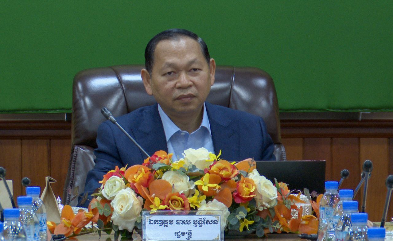 ឯកឧត្តម ឆាយ ឫទ្ធិសែន អញ្ជើញដឹកនាំកិច្ចប្រជុំបន្ដអនុវត្តផែនការមេ និងការព្យាករណ៍ផែនការមេផ្លូវជនបទ 3 1 10