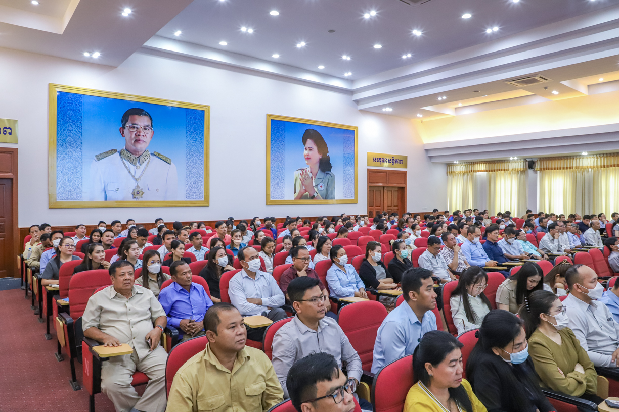 ឯកឧត្ដម ឆាយ ឫទ្ធិសែន អញ្ជើញដឹកនាំកិច្ចប្រជុំបូកសរុបលទ្ធផលការងារប្រចាំខែកុម្ភៈ និងលើកទិសដៅការងារបន្ដរបស់ក្រសួងអភិវឌ្ឍន៍ជនបទ 11 10 9