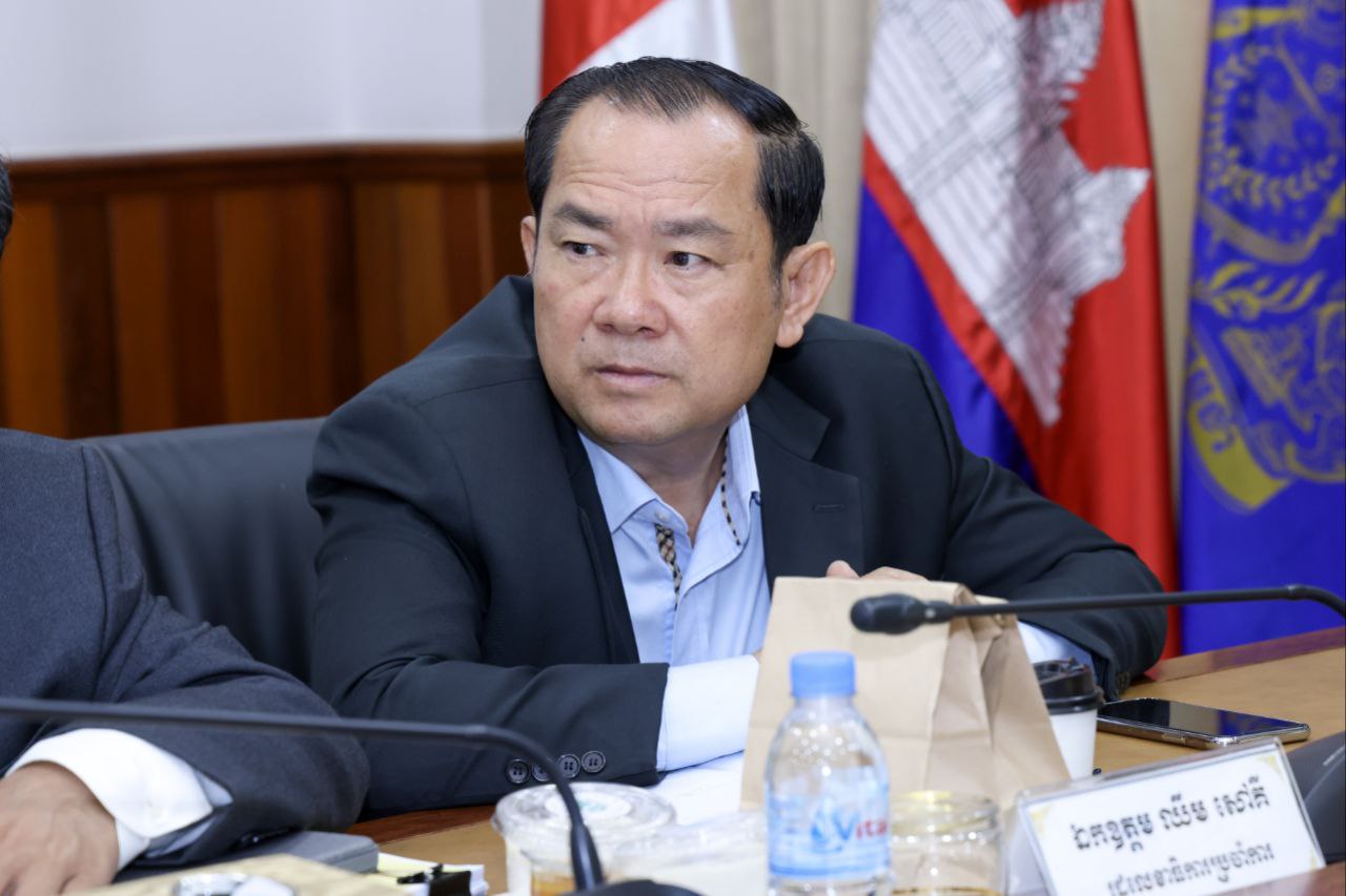 ឯកឧត្តម ឆាយ ឫទ្ធិសែន អញ្ជើញដឹកនាំកិច្ចប្រជុំបន្ដអនុវត្តផែនការមេ និងការព្យាករណ៍ផែនការមេផ្លូវជនបទ 4 2 11