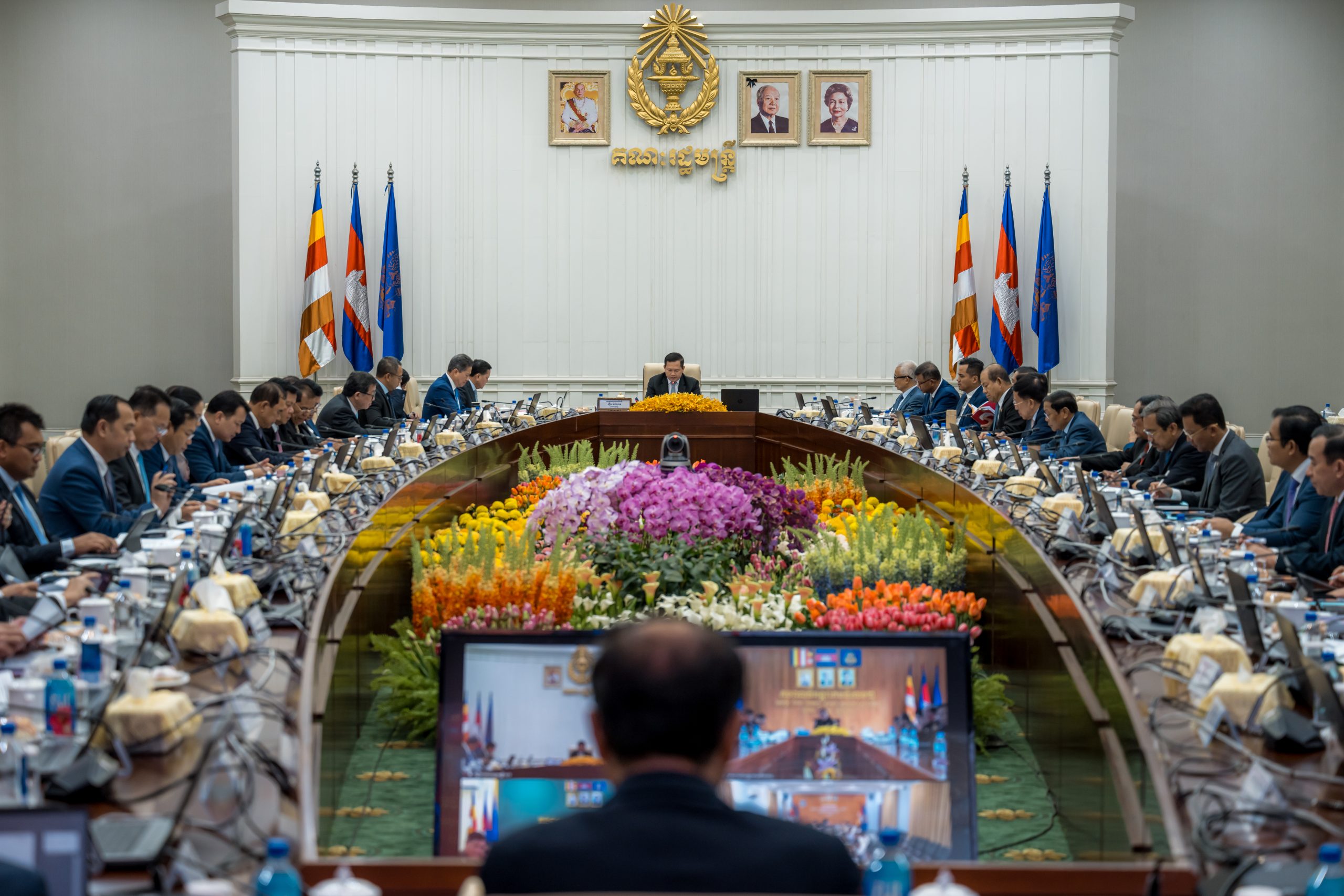 ឯកឧត្តម ឆាយ ឫទ្ធីសែន រដ្ឋមន្ត្រីក្រសួងអភិវឌ្ឍន៍ជនបទ អញ្ជើញចូលរួមកិច្ចប្រជុំពេញអង្គគណៈរដ្ឋមន្ត្រី នៅវិមានសន្តិភាព 2 2 2 scaled