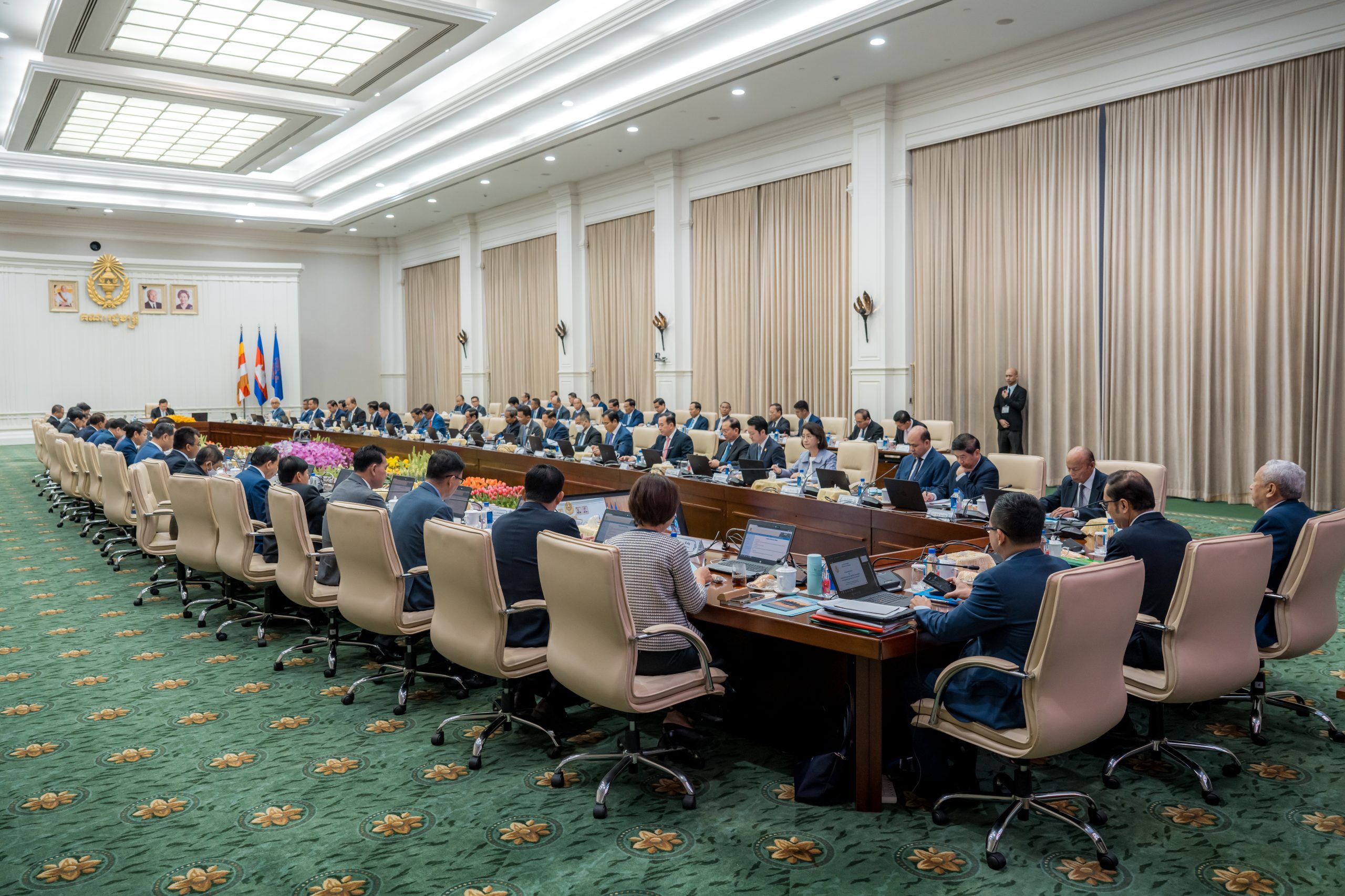 ឯកឧត្តម ឆាយ ឫទ្ធីសែន រដ្ឋមន្ត្រីក្រសួងអភិវឌ្ឍន៍ជនបទ អញ្ជើញចូលរួមកិច្ចប្រជុំពេញអង្គគណៈរដ្ឋមន្ត្រី នៅវិមានសន្តិភាព 3 3 1 scaled