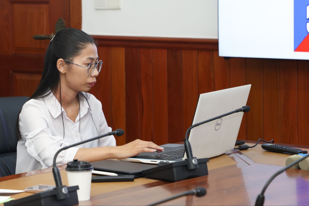 ឯកឧត្តម ឆាយ ឫទ្ធិសែន រដ្ឋមន្ដ្រីក្រសួងអភិវឌ្ឍន៍ជនបទ អញ្ជើញដឹកនាំកិច្ចប្រជុំត្រួតពិនិត្យវឌ្ឍនភាពក្រុមការងារអ្នកនាំពាក្យ និងក្រុមការងារព័ត៌មាន របស់ក្រសួងអភិវឌ្ឍន៍ជនបទ 10 8 1