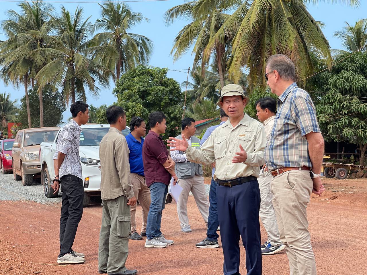 ឯកឧត្តម ភួង សោភា រដ្ឋលេខាធិការ និងជាអ្នកសម្របសម្រួលគម្រោងពង្រឹងសមត្ថភាពផលិតភាពជនបទ (NRRPCP)