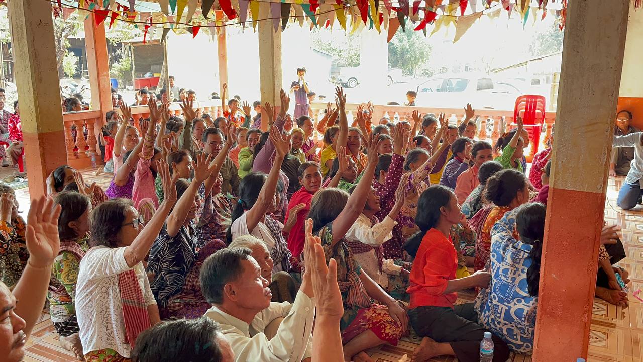 នាយកដ្ឋានអភិវឌ្ឍន៍ជនជាតិភាគតិច សហការជាមួយក្រុមការងារយេនឌ័រក្រសួងអភិវឌ្ឍន៍ជនបទ រៀបកិច្ចប្រជុំផ្សព្វផ្សាយគោលនយោបាយជាតិ ស្ដីពីការអភិវឌ្ឍជនជាតិដើមភាគតិច និតិវិធី និងទម្រង់ឯកសារដំណើរការកំណត់អត្តសញ្ញាណសហគមន៍ជនជាតិដើមភាគតិច និងការបញ្ជ្រាបទស្សនៈយេនឌ័រក្នុងសហគមន៍ជនជាតិដើមភាគតិច 5 photo 2024 02 14 16 18 08