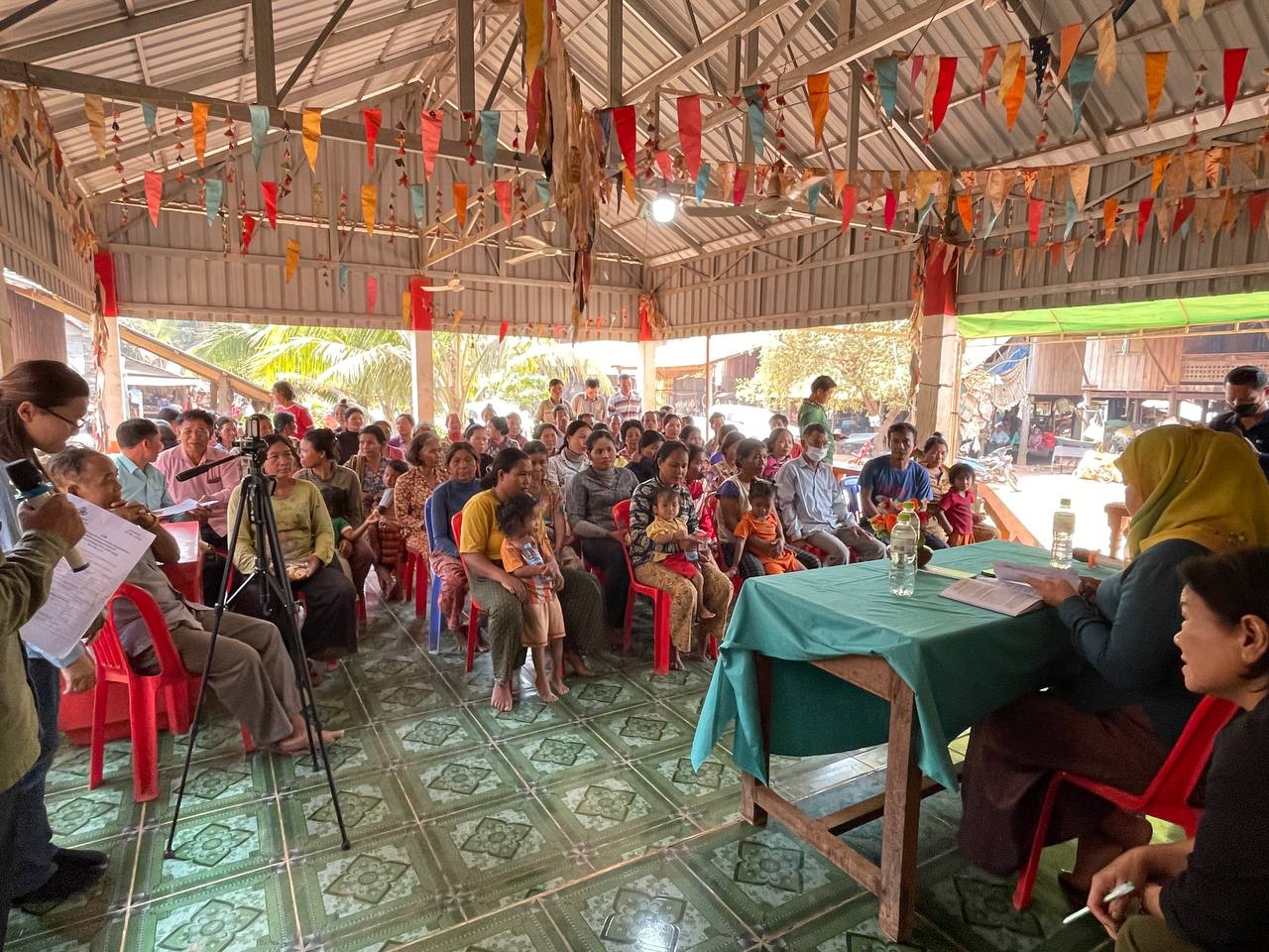 នាយកដ្ឋានអភិវឌ្ឍន៍ជនជាតិភាគតិច សហការជាមួយក្រុមការងារយេនឌ័រក្រសួងអភិវឌ្ឍន៍ជនបទ រៀបកិច្ចប្រជុំផ្សព្វផ្សាយគោលនយោបាយជាតិ ស្ដីពីការអភិវឌ្ឍជនជាតិដើមភាគតិច និតិវិធី និងទម្រង់ឯកសារដំណើរការកំណត់អត្តសញ្ញាណសហគមន៍ជនជាតិដើមភាគតិច និងការបញ្ជ្រាបទស្សនៈយេនឌ័រក្នុងសហគមន៍ជនជាតិដើមភាគតិច 8 photo 2024 02 14 16 18 41