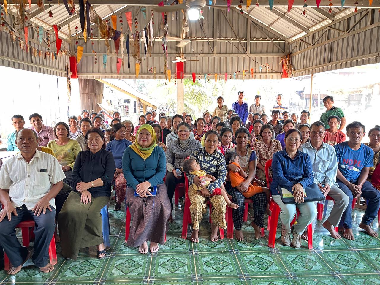 នាយកដ្ឋានអភិវឌ្ឍន៍ជនជាតិភាគតិច សហការជាមួយក្រុមការងារយេនឌ័រក្រសួងអភិវឌ្ឍន៍ជនបទ រៀបកិច្ចប្រជុំផ្សព្វផ្សាយគោលនយោបាយជាតិ ស្ដីពីការអភិវឌ្ឍជនជាតិដើមភាគតិច និតិវិធី និងទម្រង់ឯកសារដំណើរការកំណត់អត្តសញ្ញាណសហគមន៍ជនជាតិដើមភាគតិច និងការបញ្ជ្រាបទស្សនៈយេនឌ័រក្នុងសហគមន៍ជនជាតិដើមភាគតិច 9 photo 2024 02 14 16 23 18