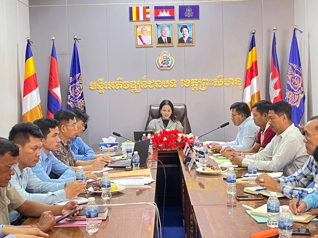 លោកជំទាវ គង់ សុធីវី អញ្ជើញជាអធិបតីក្នុងកិច្ចប្រជុំបូកសរុបលទ្ធផលការងារប្រចាំខែកុម្ភៈ និងលើកទិសដៅការងារខែមីនា ឆ្នាំ២០២៤ របស់មន្ទីរអភិវឌ្ឍន៍ជនបទខេត្តព្រះសីហនុ 6 photo 2024 02 19 17 56 47