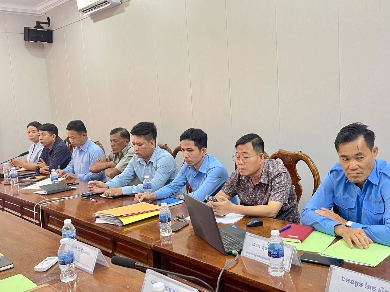 លោកជំទាវ គង់ សុធីវី អញ្ជើញជាអធិបតីក្នុងកិច្ចប្រជុំបូកសរុបលទ្ធផលការងារប្រចាំខែកុម្ភៈ និងលើកទិសដៅការងារខែមីនា ឆ្នាំ២០២៤ របស់មន្ទីរអភិវឌ្ឍន៍ជនបទខេត្តព្រះសីហនុ 7 photo 2024 02 19 17 56 48