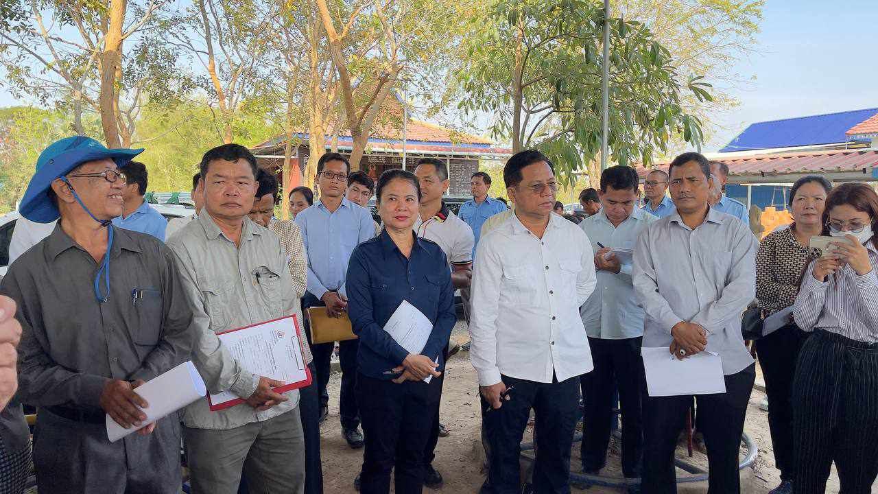 មន្ទីរអភិវឌ្ឍន៍ជនបទខេត្តតាកែវ ដឹកនាំមន្ត្រីចូលរួមក្នុងកម្មវិធីសិក្សាស្វែងយល់ និងដកស្រង់បទពិសោធន៍ភូមិគំរូ នៅភូមិ ជម្ពូព្រឹក្ស ឃុំចំប៉ា ស្រុកព្រៃកប្បាស 4 photo 2024 02 20 18 24 05 3