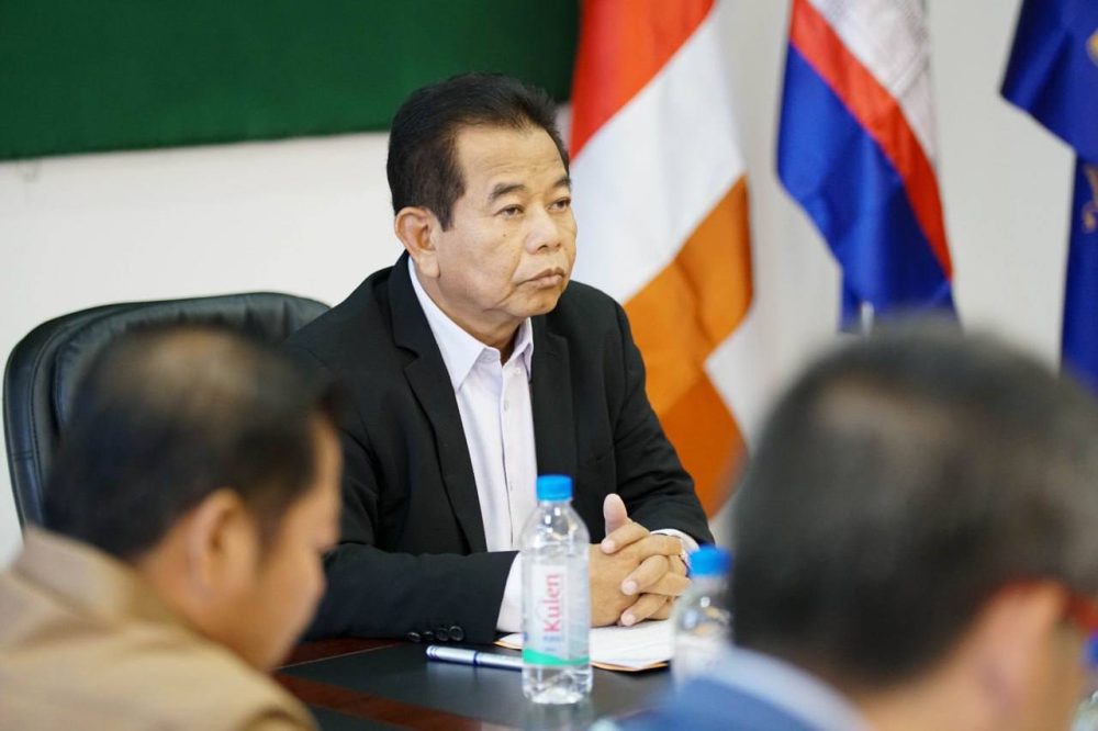 ឯកឧត្តម ផូ ផារិទ្ធ ដឹកនាំកិច្ចប្រជុំត្រួតពិនិត្យ និងកែសម្រួលខ្លឹមសាររបាយការណ៏ប្រចាំខែកុម្ភៈ និងលើកទិសដៅខែមីនា ឆ្នាំ២០២៤ របស់កម្មវិធីទី៤ 2 photo 2024 02 22 18 22 48