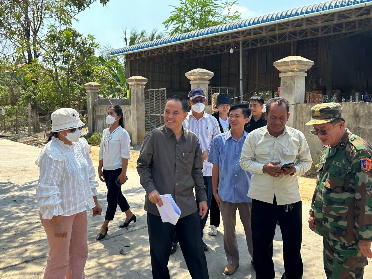 ឯកឧត្តមបណ្ឌិត នួន ដាញ៉ិល ដឹកនាំគណៈកម្មការអន្តរក្រសួង ចុះវាយតម្លៃប្រគល់-ទទួល លើការងារ ២គម្រោងស្ថិតនៅក្នុងខេត្តកណ្តាល 8 photo 2024 03 04 18 02 07