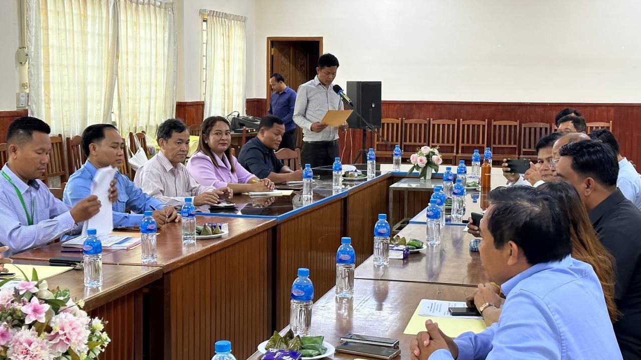 ឯកឧត្តម សួន សេរីរដ្ឋា អញ្ជើញដឹកនាំក្រុមការងារក្រសួង ចូលរួមក្នុងកិច្ចប្រជុំពង្រឹងការអនុវត្តផែនការសកម្មភាពនិងថវិកា លើការងារអភិវឌ្ឍន៍ និងអភិរក្សជនជាតិដើមភាគតិច នៅមន្ទីរអភិវឌ្ឍន៍ជនបទខេត្តកំពង់ស្ពឺ ខេត្តព្រះសីហនុ និង ខេត្តកោះកុង 3 photo 2024 03 04 18 28 43