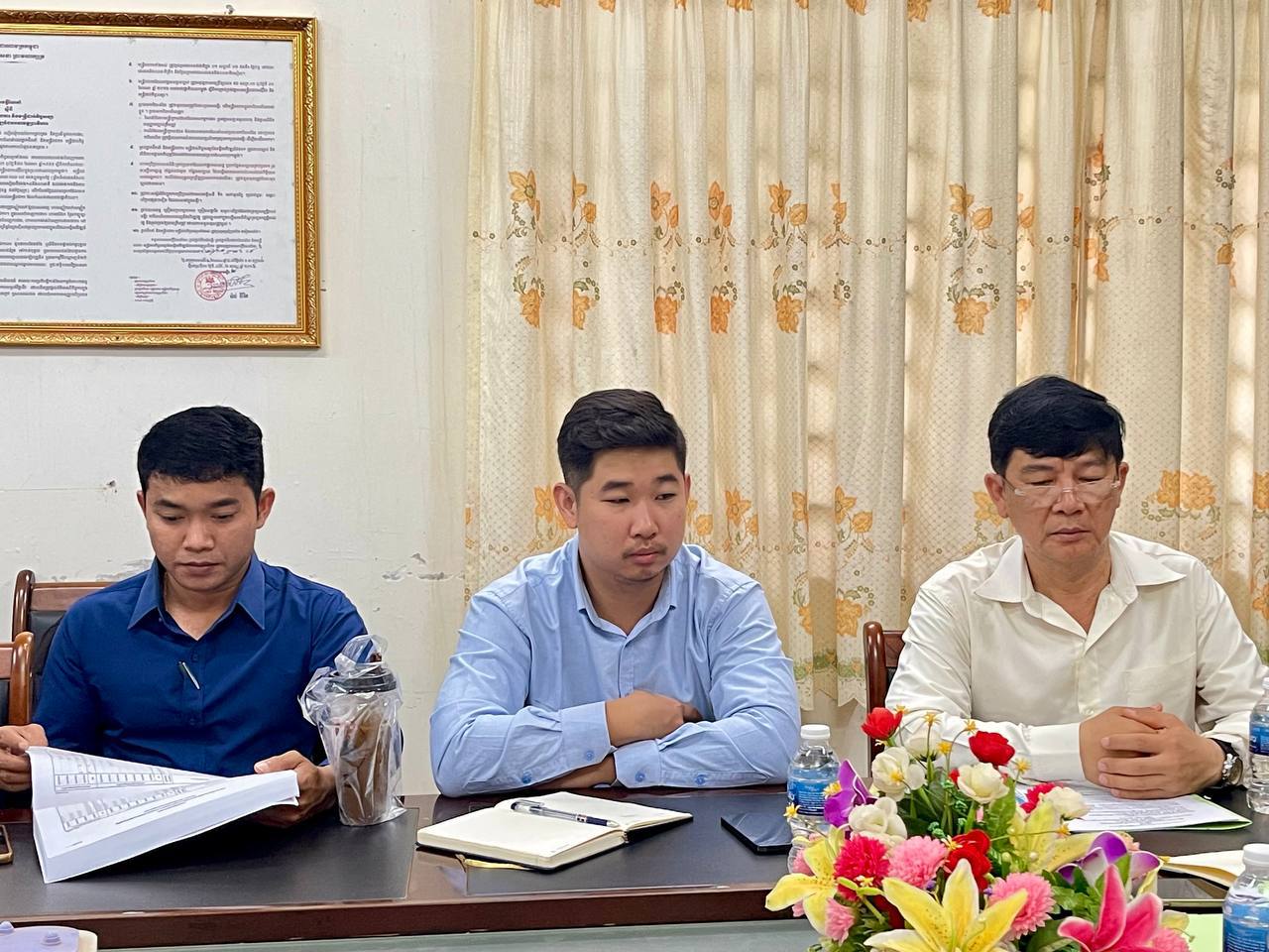 ឯកឧត្ដម ជី ស៊ីថា រដ្ឋលេខាធិការ បានអញ្ជើញដឹកនាំកិច្ចប្រជុំស្ដីពី ចុះសម្របសម្រួលការរៀបចំ និងការអនុវត្តសូចនាករសមិទ្ធកម្ម របស់មន្ទីរអភិវឌ្ឍន៍ជនបទខេត្តព្រះវិហារ 5 photo 2024 03 07 12 37 45 2