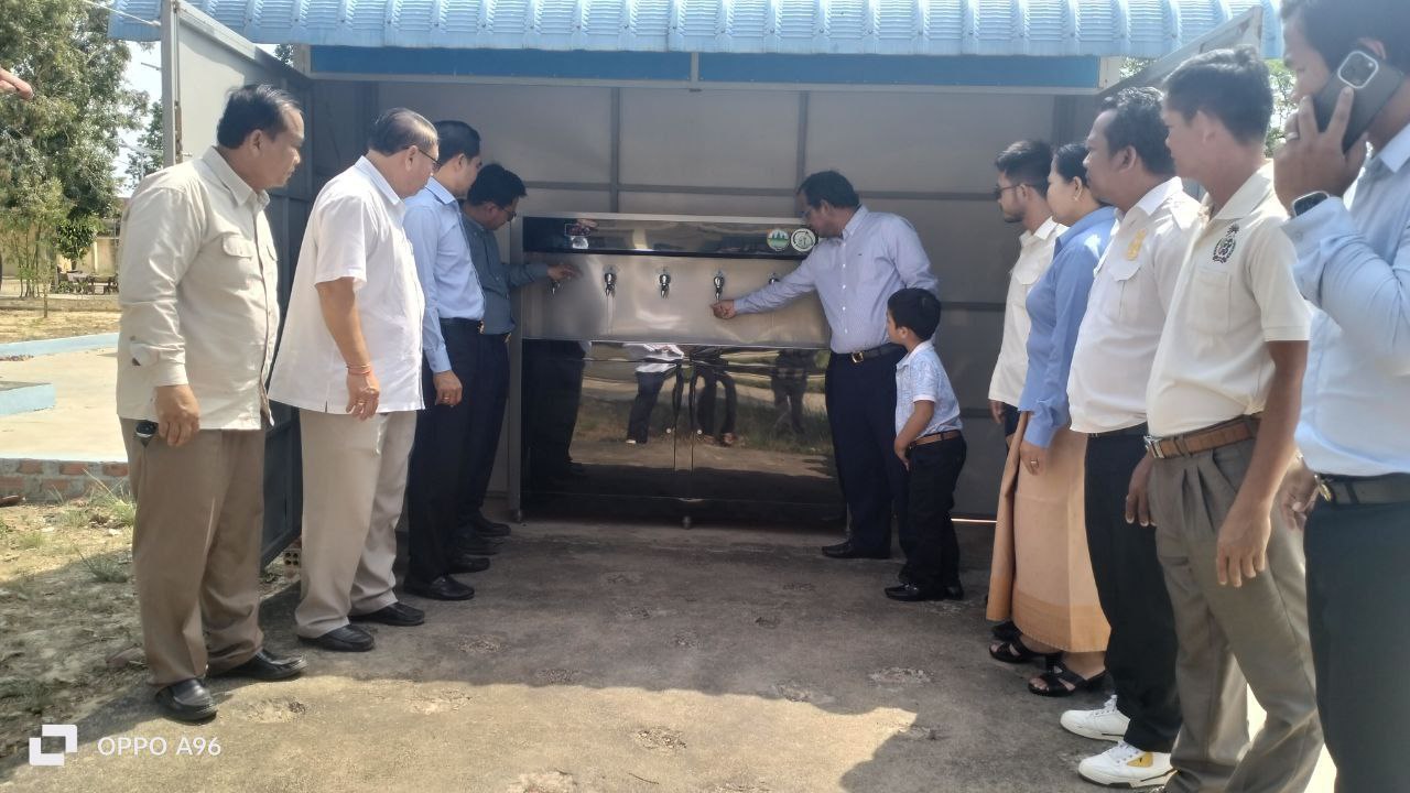 មន្ទីរអភិវឌ្ឍន៍ជនបទខេត្តព្រះសីហនុ បានរៀបចំកម្មវិធីប្រកាសទទួលស្គាល់ឃុំទាំង និងភូមិចំនួន១៣ នៃស្រុកស្ទឹងហាវ ដោយប្រកាសទទួលស្គាល់ ជាឃុំ និងភូមិបញ្ចប់ការបន្ទោបង់ពាសវាលពាសកាល 6 photo 2024 03 11 16 11 26 3