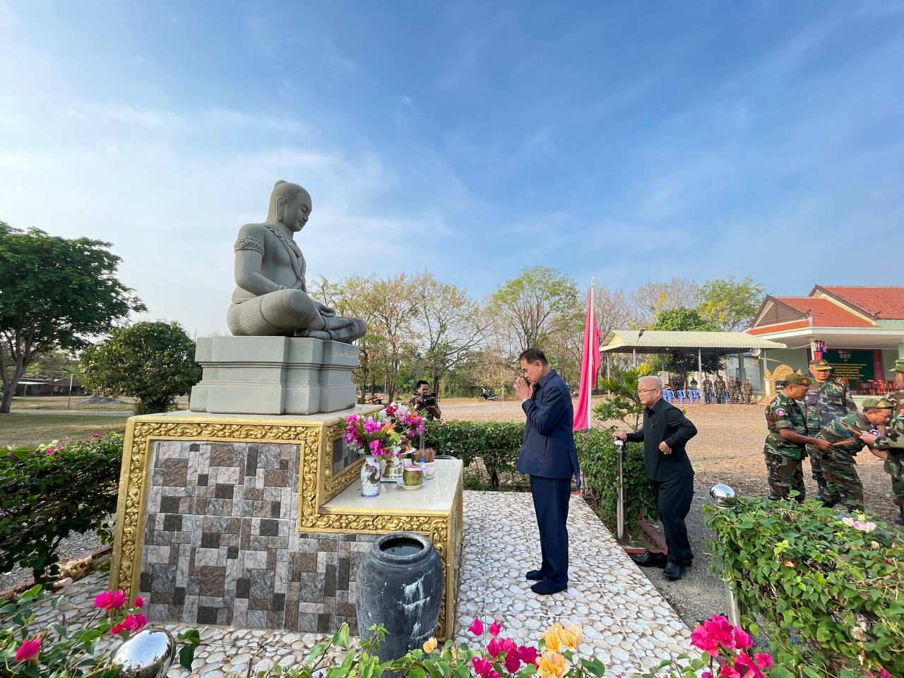 ឯកឧត្តម អ៊ិន ចន្ថា ដឹកនាំប្រតិភូក្រសួង អញ្ជើញសួរសុខទុក្ខទាហាន នៅកងពលតូចថ្មើរជើងលេខ ៥២ 4 photo 2024 03 29 10 02 13