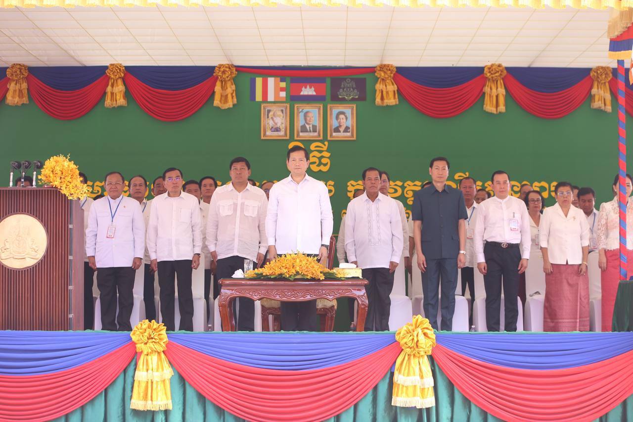 ឯកឧត្តម អុិន ចន្ថា ចូលរួមជាកិត្តិយសក្នុងពិធីសម្ពោធឆ្លងបទុមចេតិយ និងសមិទ្ធផលនានា នៅក្នុងវត្តមណីរតនារាម ក្រោមអធិបតីភាពដ៏ខ្ពង់ខ្ពស់ សម្តេចមហាបវរធិបតី ហ៊ុន ម៉ាណែត នាយករដ្ឋមន្ត្រី នៃព្រះរាជាណាចក្រកម្ពុជា 4 photo 2024 03 31 12 56 31