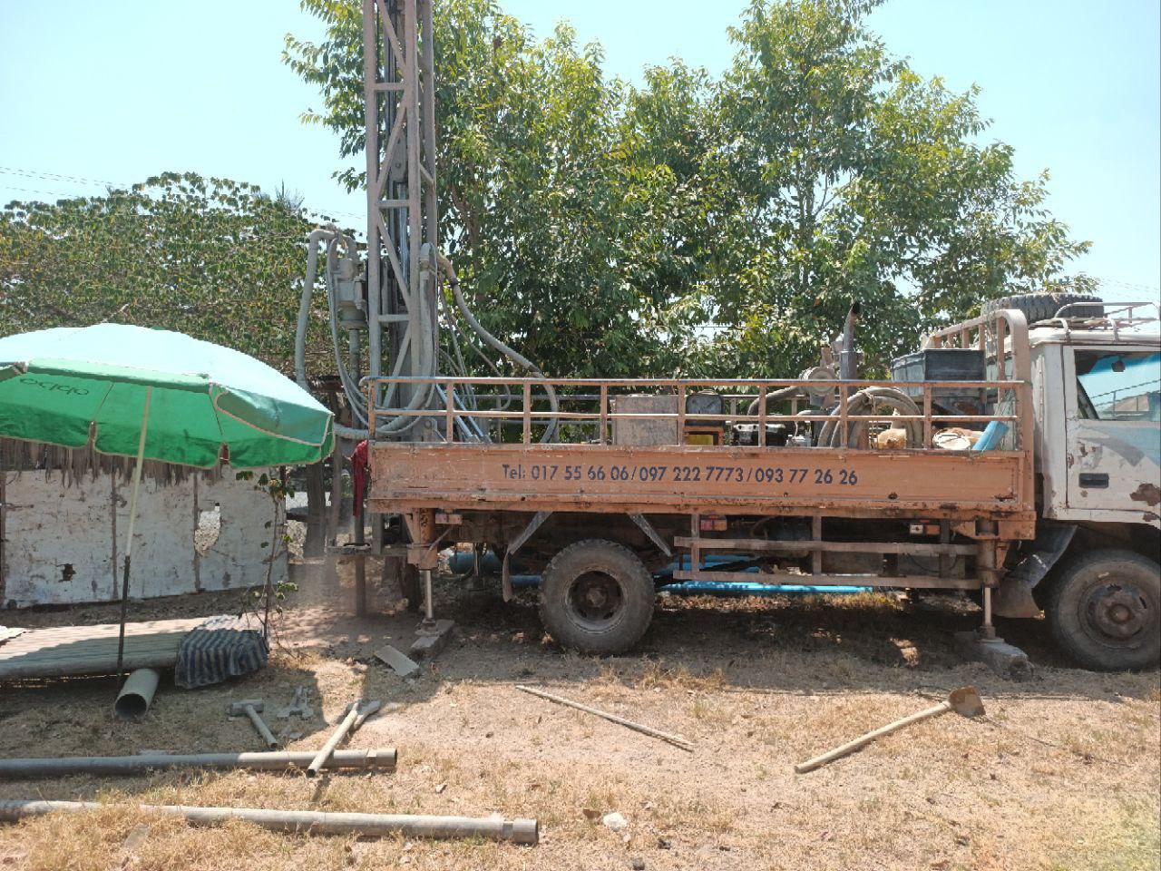 មន្រ្ដីការិយាល័យផ្គត់ផ្គង់ ទឹក នៃមន្ទីរអភិវឌ្ឍន៍ជនបទខេត្តកំពង់ឆ្នាំង បានចុះពិនិត្យការខួងអណ្តូងទឹក ស្អាតចំនួន ៣ទីតាំង ក្នុងស្រុកសាមគ្គីមានជ័យ 5 photo 2024 04 25 19 25 10