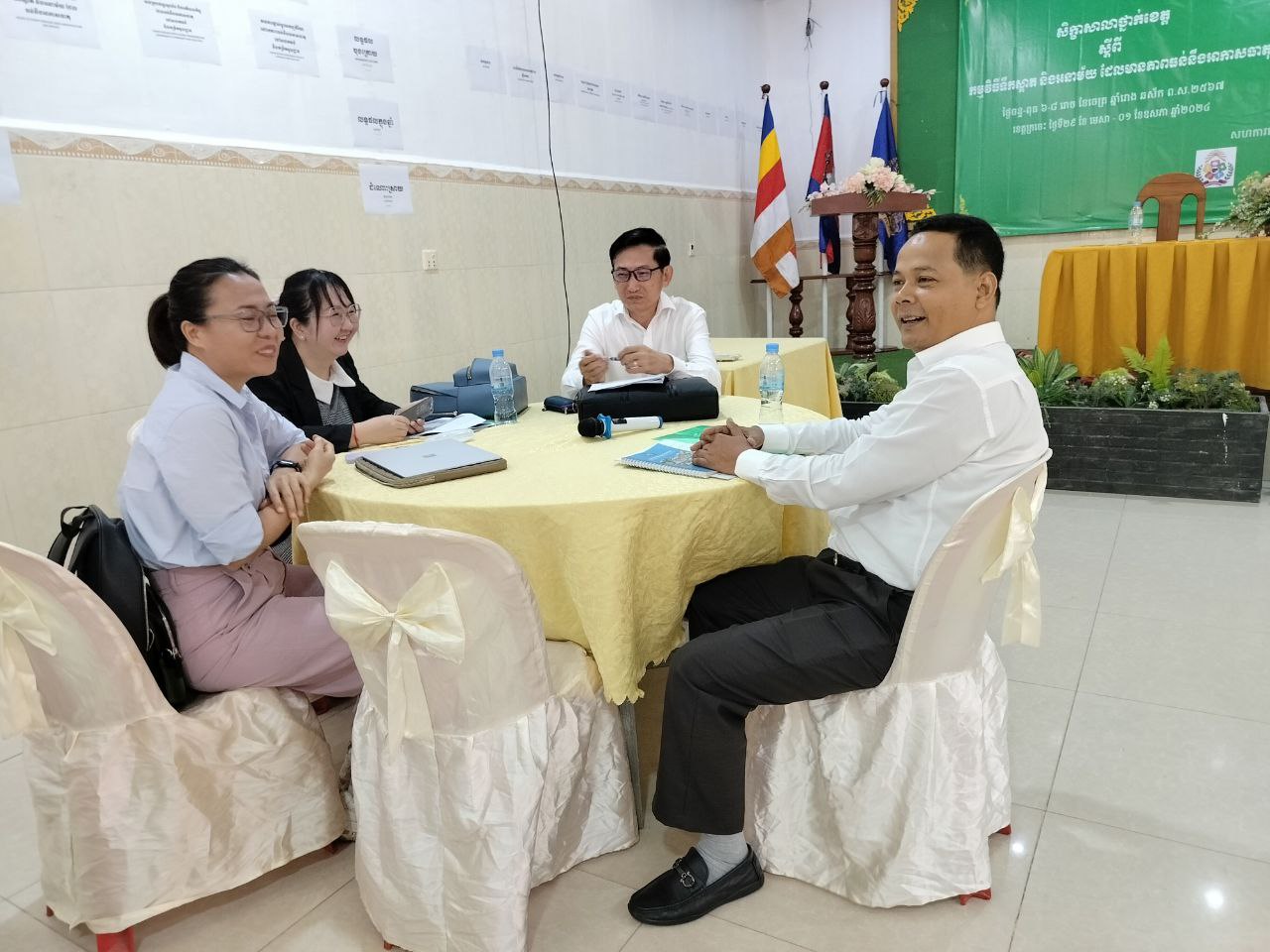 លោកអគ្គនាយករងបច្ចេកទេស អញ្ជើញជាអធិបតី ក្នុងសិក្ខាសាលាស្តីពី កម្មវិធីទឹកស្អាត និងអនាម័យដែលធន់នឹងការប្រែប្រួលអាកាសធាតុ។ 7 photo 2024 04 29 09 21 47