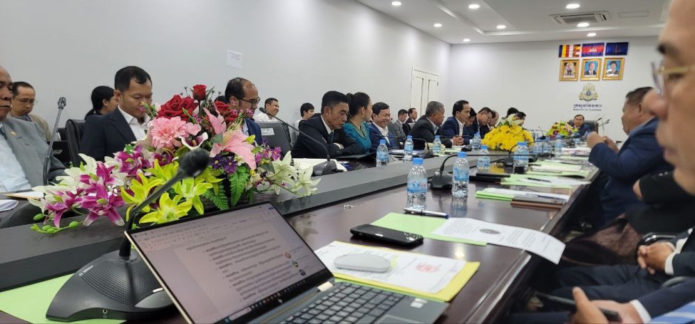 ឯកឧត្តម ជួប សំអាត អញ្ជើញចូលរួមប្រជុំផ្សព្វផ្សាយសេចក្តីសម្រេច ប្រកាសសមាសភាពដឹកនាំ គ.អ.គ.អ.ច.ក និងលើកទិសដៅការងារ ដើម្បីតាមដានត្រួតពិនិត្យការអនុវត្តក្របខ័ណ្ឌគោលដៅអភិវឌ្ឍន៍ប្រកបដោយចីរភាពកម្ពុជាឆ្នាំ២០១៦-២០៣០ 2 photo 2024 05 15 20 53 56 2