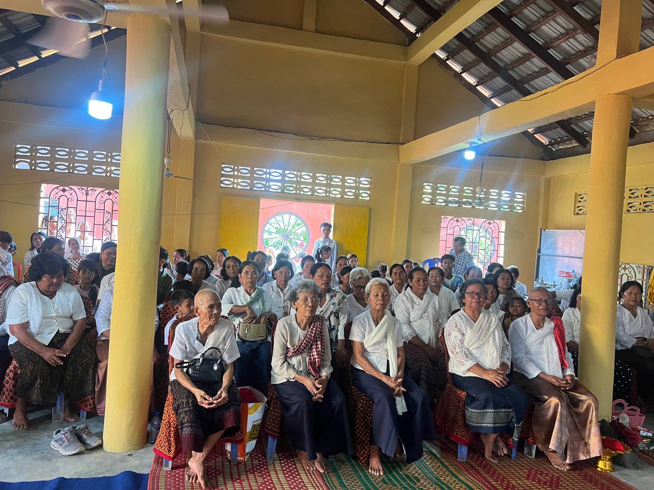 លោកជំទាវ ម៉ាត់ ម៉ារ៉ា អញ្ជើញជាអធិបតីក្នុងពិធីសម្ពោធសមិទ្ធផលនានាក្នុងភូមិល្វាតូច ឃុំគរ ស្រុកត្បូងឃ្មុំ ខេត្តត្បូងឃ្មុំ 9 photo 2024 05 26 11 56 31