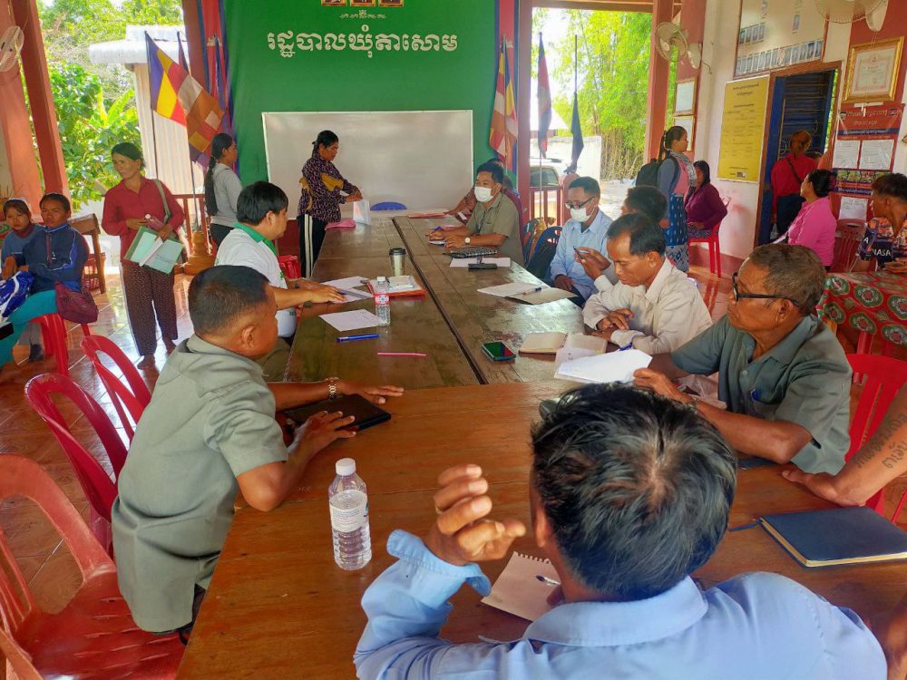 ក្រុមការងារការិយាល័យផ្គត់ផ្ឋង់ទឹកជនបទ នៃមន្ទីរអភិវឌ្ឍន៍ជនបទខេត្តសៀមរាប ចុះប្រមូលទិន្នន័យហេដ្ឋាររចនាសម្ពន្ធ័ផ្គត់ផ្គង់ទឹក តាមបណ្តាភូមិក្នុងស្រុកអង្គរជុំ 2 photo 2024 06 17 19 24 20
