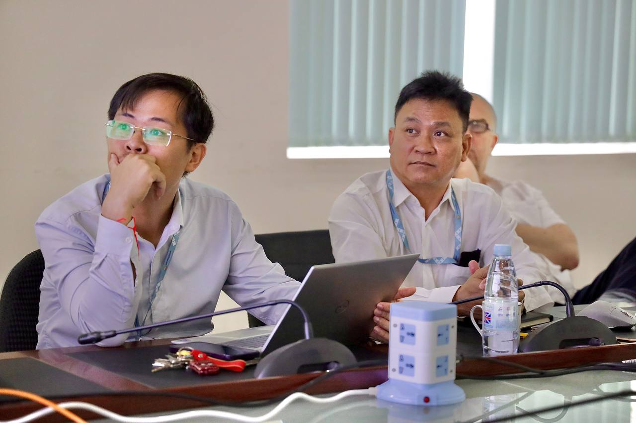 ឯកឧត្តមបណ្ឌិត នួន ដាញ៉ិល ជួបប្រជុំ Wrap Up ជាមួយក្រុមបេសកម្មរបស់ធនាគារអភិវឌ្ឍន៍អាល្លឺម៉ង់ (KfW) 9 photo 2024 06 21 21 19 26