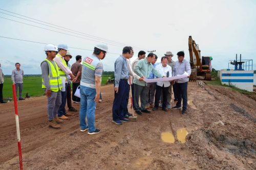 យគុណភាពនិងវឌ្ឍនភាពការងារស្ថាបនាផ្លូវ ខេត្តកំពង់ចាម និងត្បូងឃ្មុំ