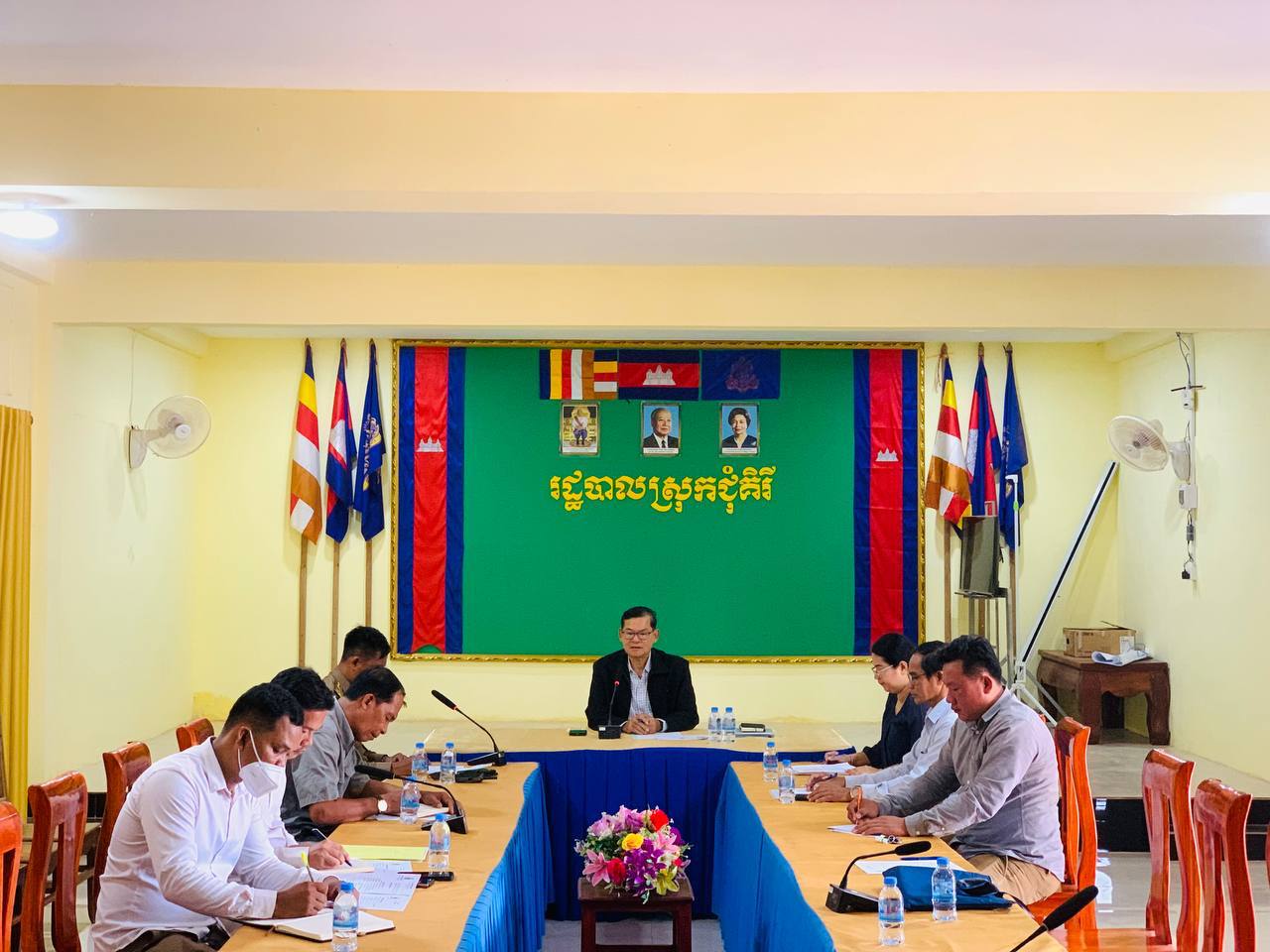 ក្រុមការងារវិមជ្ឈការ និងវិសហមជ្ឈការ ក្រសួងអភិវឌ្ឍន៍ជនបទ បានចុះទៅកាន់ស្រុកចំនួន០៤ ក្នុងខេត្តកំពតដើម្បីសាកល្បងអនុវត្តការងារ វិមជ្ឍការមុខងារជួសជុលថែទាំប្រព័ន្ធផ្គត់ផ្គង់ទឹកស្អាតជនបទ 10 photo 2024 07 03 22 40 27