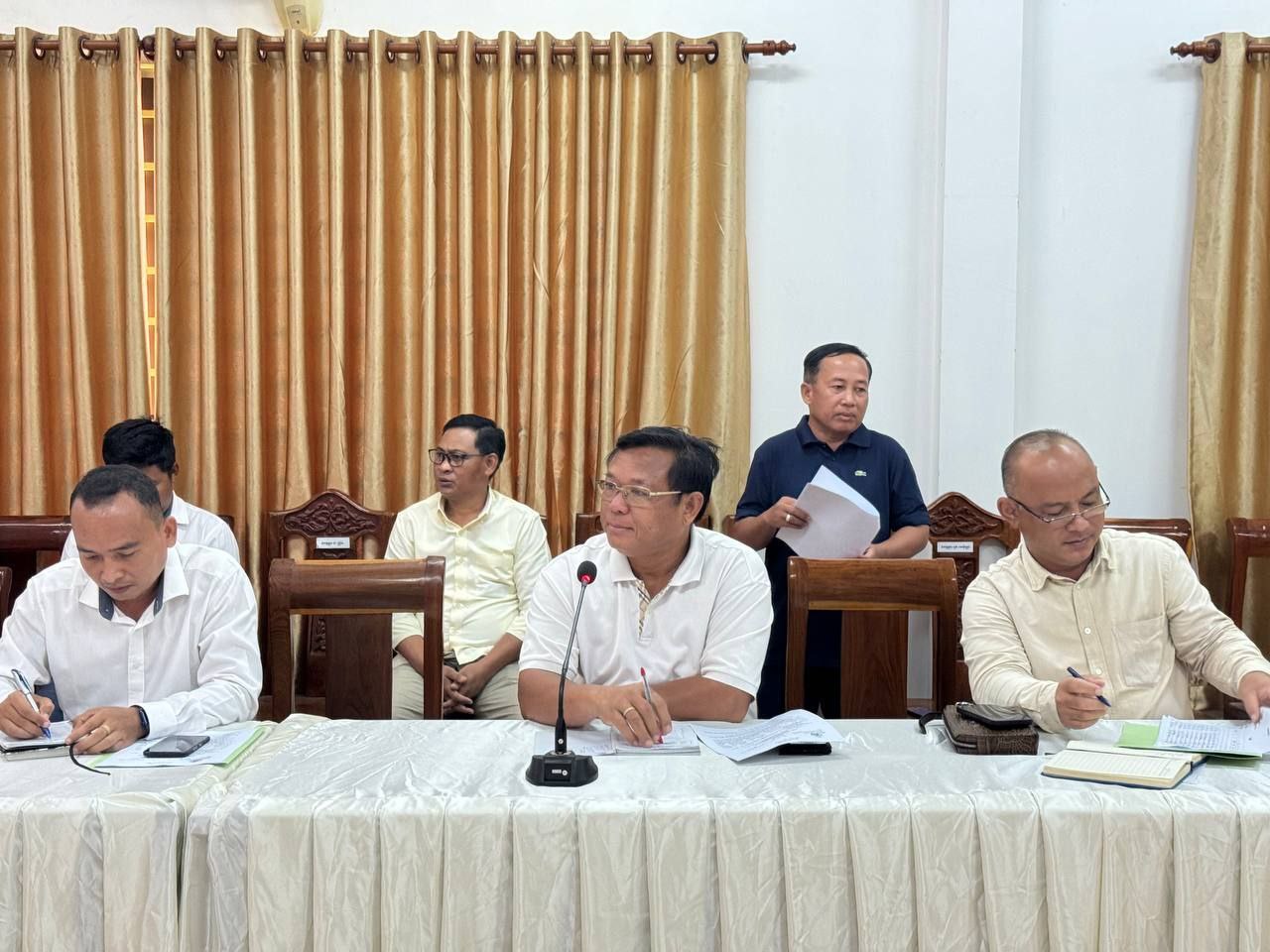 លោក សំ នីតូ អញ្ជើញដឹកនាំកិច្ចប្រជុំបូកសរុបលទ្ធផលការងារប្រចាំខែកក្កដា និងលើកទិសដៅការងារប្រចាំខែសីហា ឆ្នាំ២០២៤ របស់មន្ទីរអភិវឌ្ឍន៍ជនបទខេត្តស្វាយរៀង 9 photo 2024 07 22 17 08 53