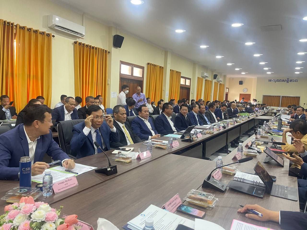 ឯកឧត្តម ឈឹម សៅគី អញ្ជើញចូលរួមប្រជុំពិភាក្សាលើវឌ្ឍនភាពនៃការពិនិត្យឡើងវិញ ការវិភាគមុខងារ និងរចនាសម្ព័ន្ធក្រសួង ស្ថាប័ន និងការធ្វើបច្ចុប្បន្នភាពរចនាសម្ព័ន្ធ និងទិន្នន័យមន្រ្តីរាជការស៊ីវិលក្រសួង ស្ថាប័ន 9 photo 2024 07 30 17 14 10