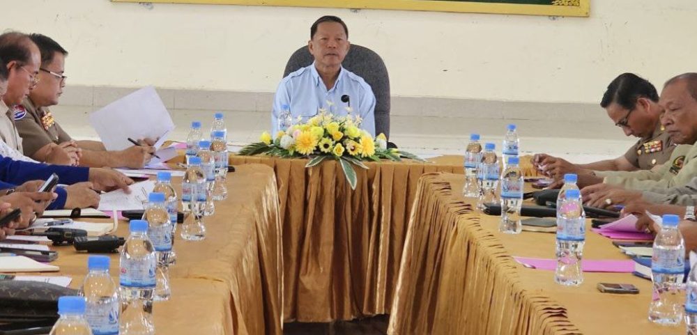 ឯកឧត្ដមបណ្ឌិត សៅ ជីវ័ន្ត ដឹកនាំកិច្ចប្រជុំបូកសរុបលទ្ធផលការងារប្រចាំខែកក្កដា និងលើកទិសដៅការងារខែសីហា របស់ក្រុមការងាររាជរដ្ឋាភិបាលចុះមូលដ្ឋានស្រុកសំពៅលូន 2 photo 2024 08 01 18 19 10