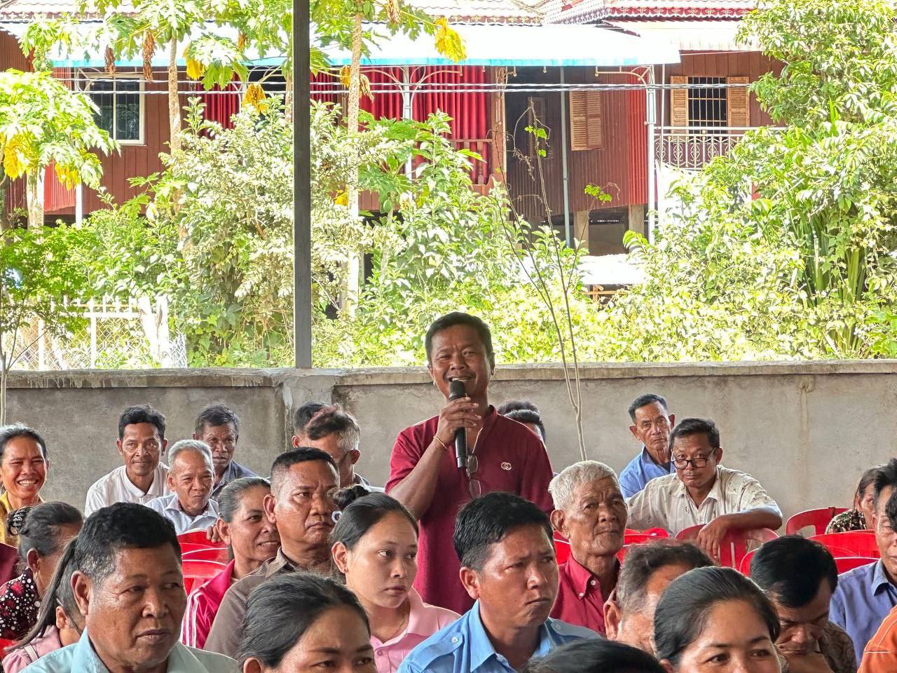 លោក សំ នីតូ អញ្ជើញចូលរួមចុះផ្សព្វផ្សាយព័ត៌មានគម្រោងនិងគោលការណ៍ផ្សេងៗ ដល់ភាគីពាក់ព័ន្ធ និងអ្នកទទួលផលពីការស្ថាបនាផ្លូវ ក្នុងក្របខ័ណ្ឌគម្រោង SAMBAT 11 photo 2024 08 13 22 05 11