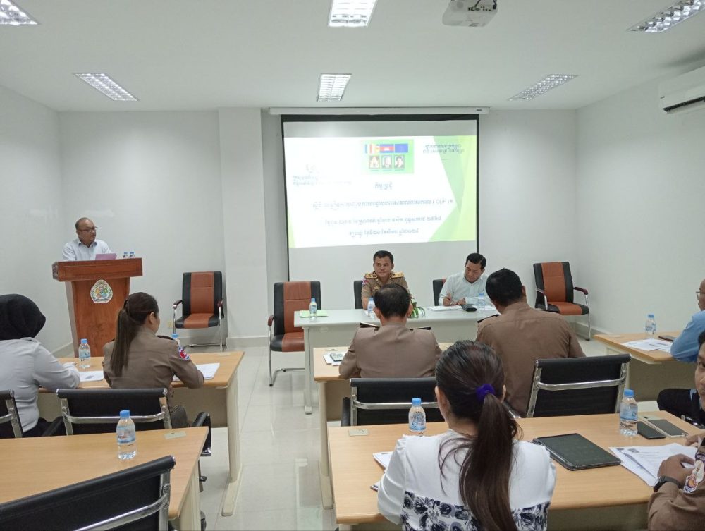 លោក កាតំម សូណាវន អនុប្រធានការិយាល័យអនាម័យបរិស្ថាននៃនាយកដ្ឋានថែទាំសុខភាពជនបទ បានចូលរួមកិច្ចប្រជុំពន្លឿនបញ្ចប់ការបន្ទោបង់ពាសវាលពាសកាល (ODF) 2 photo 2024 08 21 08 55 05