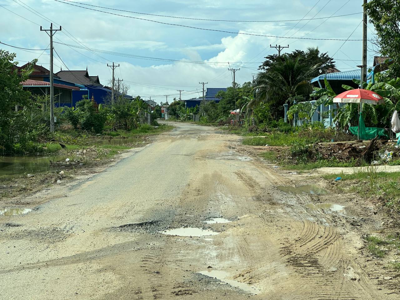 ឯកឧត្តមបណ្ឌិត នួន ដាញ៉ិល អញ្ជើញជាអធិបតីក្នុងពិធីបើកការដ្ឋានចំនួន ២គម្រោង នៅឃុំក្តាញ់ ឃុំព្រៃផ្តៅ និងឃុំកំពែង ស្រុកព្រៃកប្បាស ខេត្តតាកែវ 14 photo 2024 09 03 14 34 20