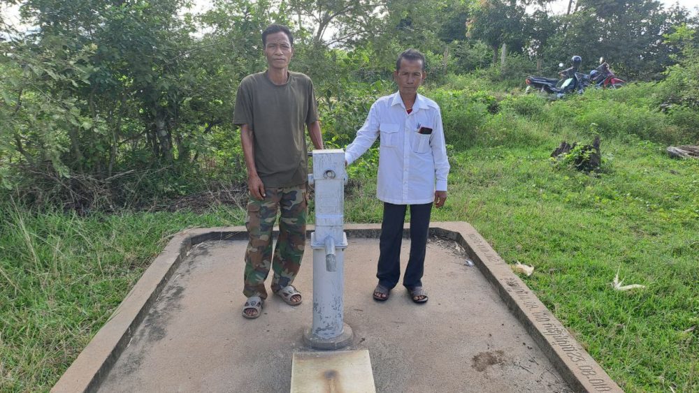 ក្រុមការងារការិយាល័យផ្គត់ផ្គង់ទឹកជនបទ នៃមន្ទីរអភិវឌ្ឍន៍ជនបទខេត្តព្រៃវែង បានចុះស្រង់ ទិន្នន័យអណ្តូងទឹកស្អាតគ្រប់ប្រភេទនៅឃុំសេនារាជ្យឧត្តម ស្រុកព្រះស្តេច 2 photo 2024 09 09 15 27 24