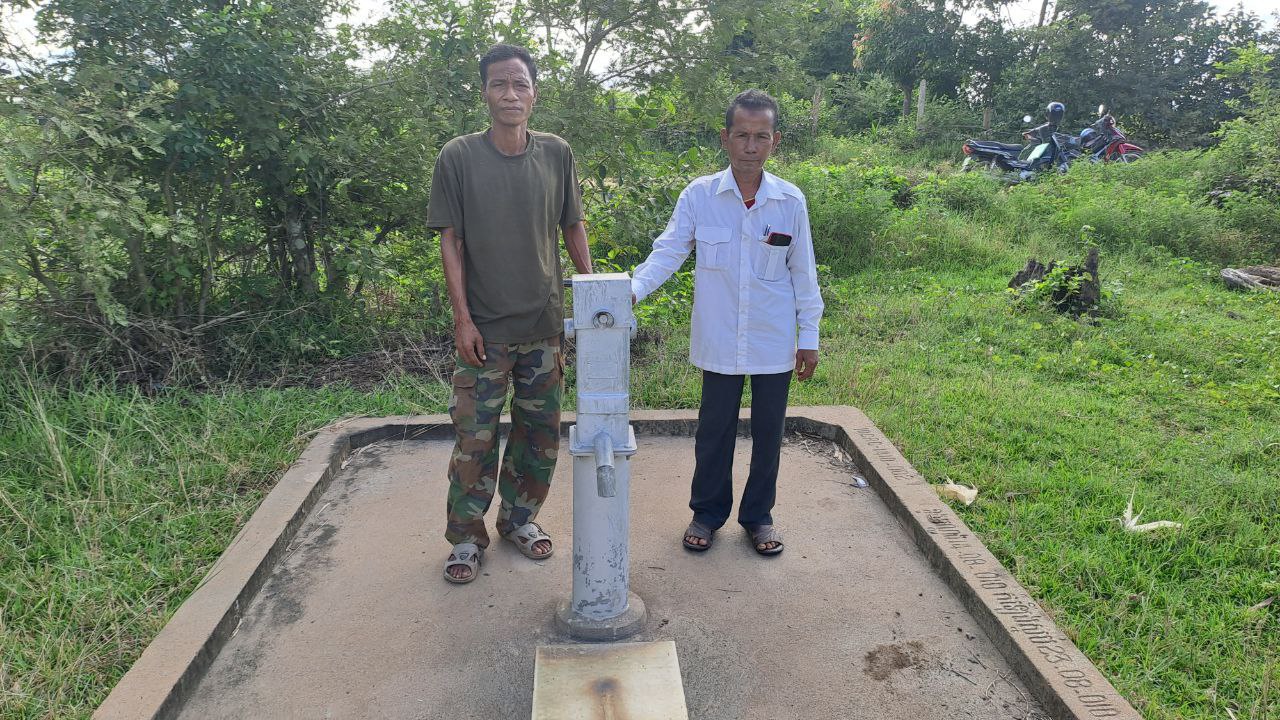 ក្រុមការងារការិយាល័យផ្គត់ផ្គង់ទឹកជនបទ នៃមន្ទីរអភិវឌ្ឍន៍ជនបទខេត្តព្រៃវែង បានចុះស្រង់ ទិន្នន័យអណ្តូងទឹកស្អាតគ្រប់ប្រភេទនៅឃុំសេនារាជ្យឧត្តម ស្រុកព្រះស្តេច 5 photo 2024 09 09 15 27 24