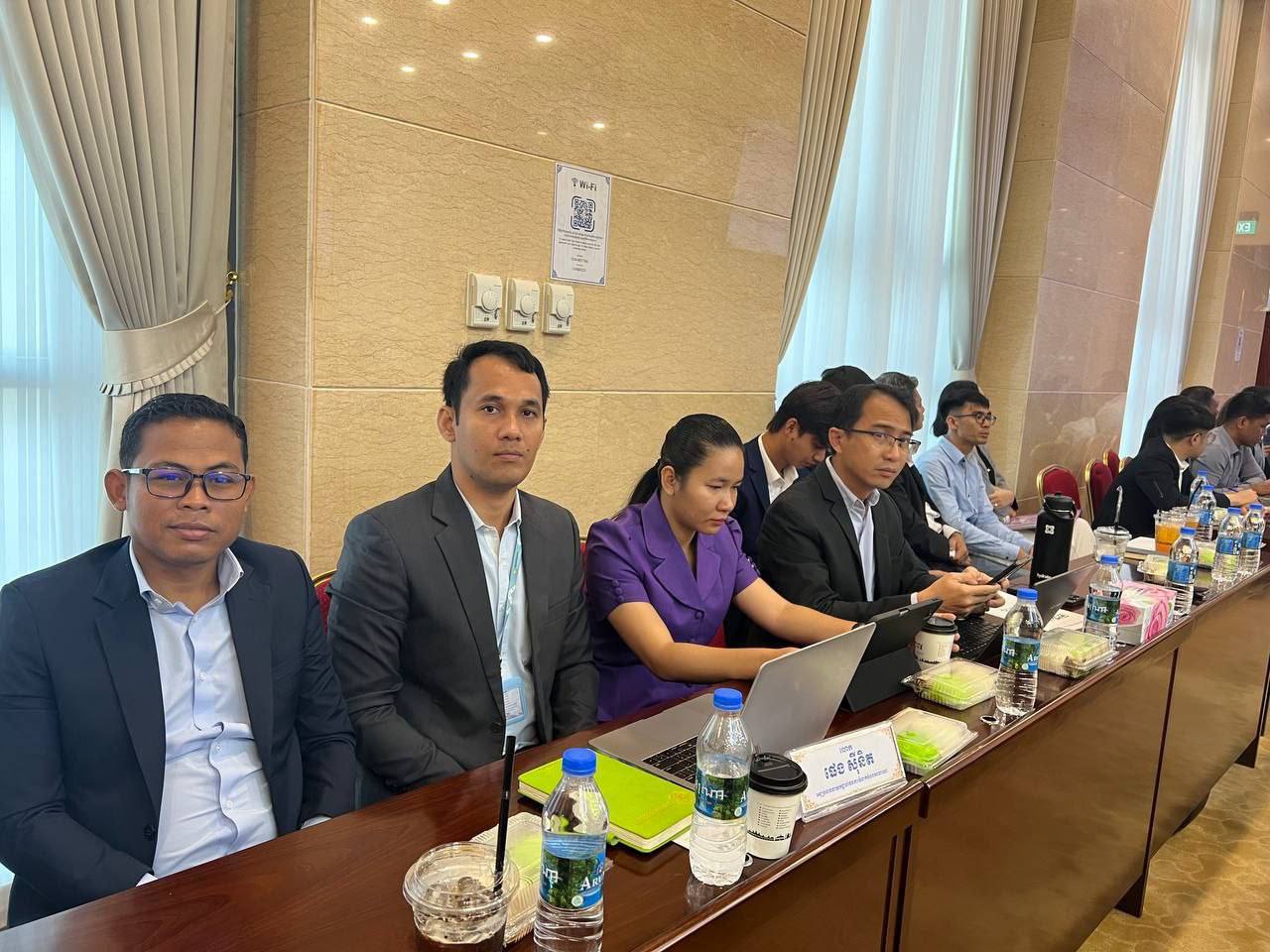 ឯកឧត្តម ឈឹម សៅគី អញ្ជើញចូលរួមកិច្ចប្រជុំអន្តរក្រសួងស្តីពីសេចក្តីព្រាងក្របខ័ណ្ឌតាមដាន ត្រួតពិនិត្យ និងវាយតម្លៃការអនុវត្តយុទ្ធសាស្រ្តបញ្ចកោណ ដំណាក់កាលទី១ និងតារាងម៉ាទ្រីសវាស់វែងសមិទ្ធកម្ម 8 photo 2024 09 13 21 13 40