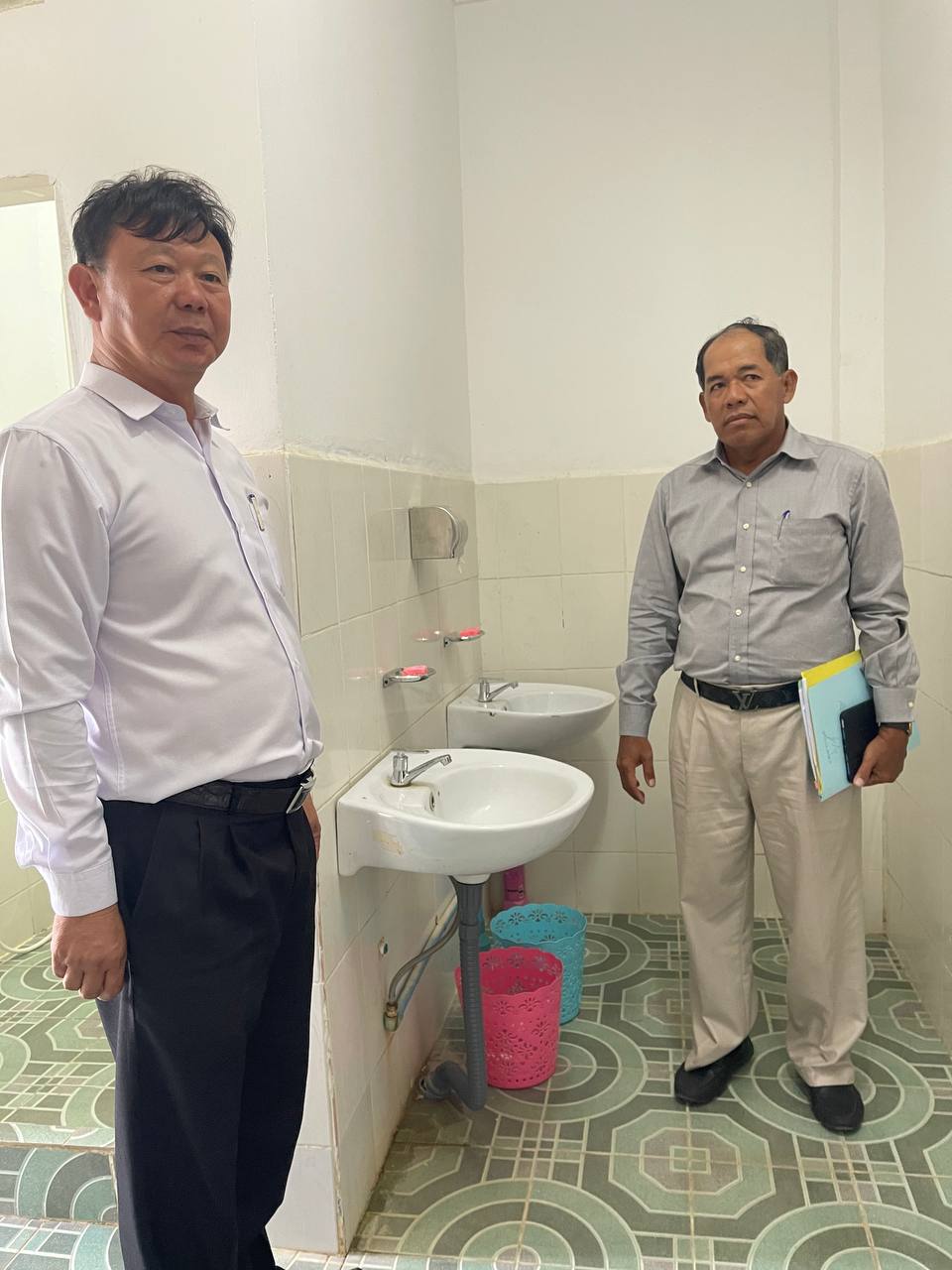 ឯកឧត្តម ហាប់ អូម៉ាលី អញ្ជើញជាអធិបតីដឹកនាំកិច្ចប្រជុំបូកសរុបលទ្ធផលការងារប្រចាំខែកញ្ញា ត្រីមាសទី៣ ឆ្នាំ២០២៤ 9 photo 2024 09 16 20 55 53