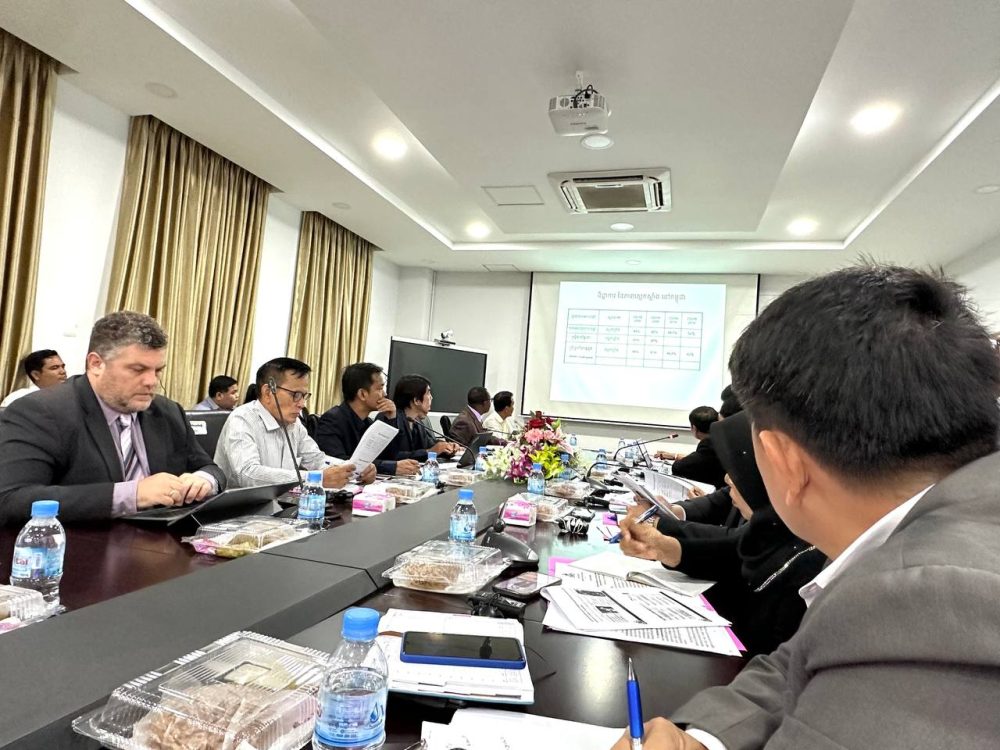 ឯកឧត្តម គុយ ឆាយ អញ្ជើញចូលរួមកិច្ចប្រជុំក្រុមប្រឹក្សាជាតិស្ដីពីអាហារូបត្ថម្ភ ដើម្បីពិនិត្យ និងពិគ្រោះយោបល់ រៀបចំយុទ្ធសាស្រ្តជាតិ ស្ដីពីការបញ្ចូលមីក្រូសារជាតិក្នុងចំណីអាហារនៅកម្ពុជាលើកទី១ (២០២៥-២០២៨) 2 photo 2024 09 18 13 21 08